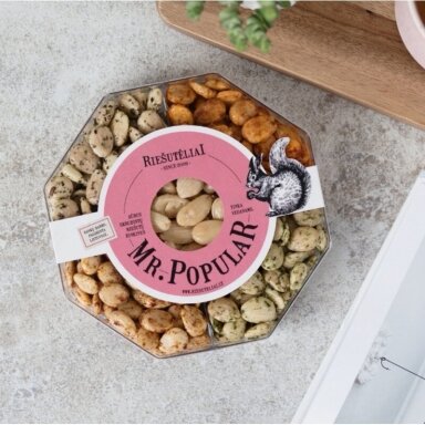 Sūrių riešutų rinkinys "Mr. Popular", 220 g